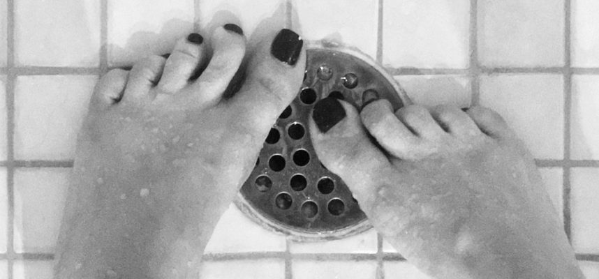 Do you see ten toes?